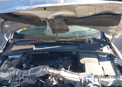 2016 Ford Focus Se z USA, uszkodzony, nr VIN 1FADP3F29GL265831